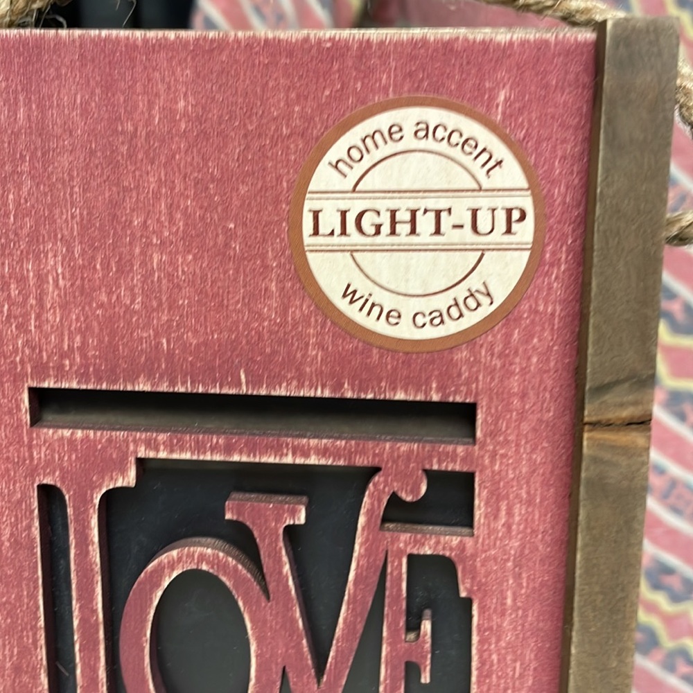 Only 1 remaining 🔥Light up wine caddy 🥂 NWT - Picture 2 of 4